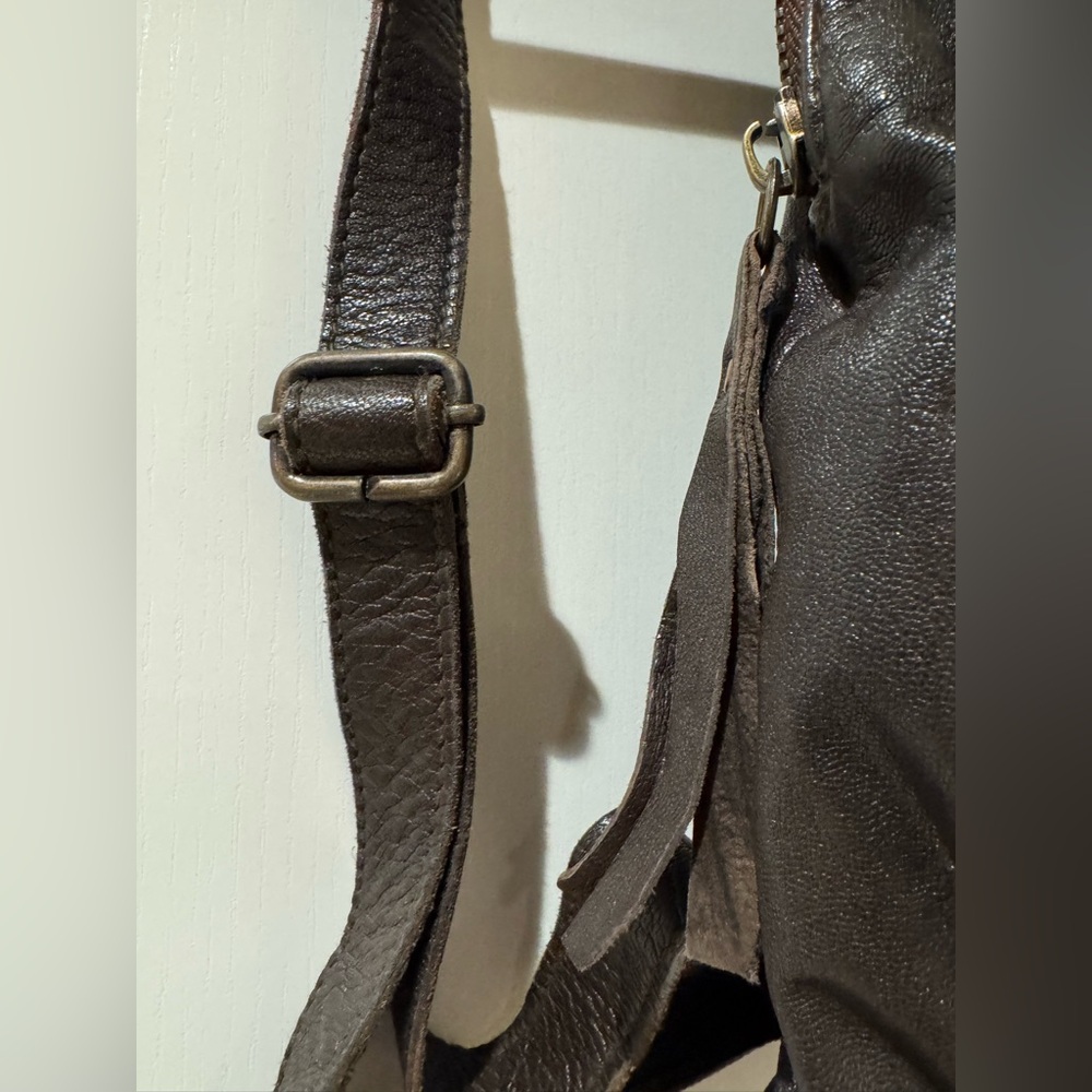 Tano Stylish Brown Leather Backpack - Picture 3 of 16